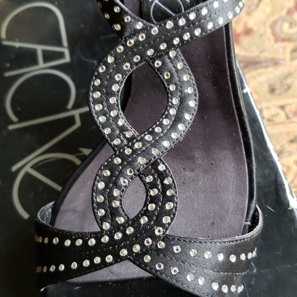 Cache Party Heels NEW - Picture 2 of 6